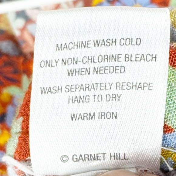 Garnet Hill Dark Floral Lenzing Ecovero Viscose Crop Cap Sleeve VNeck Top - Picture 7 of 9